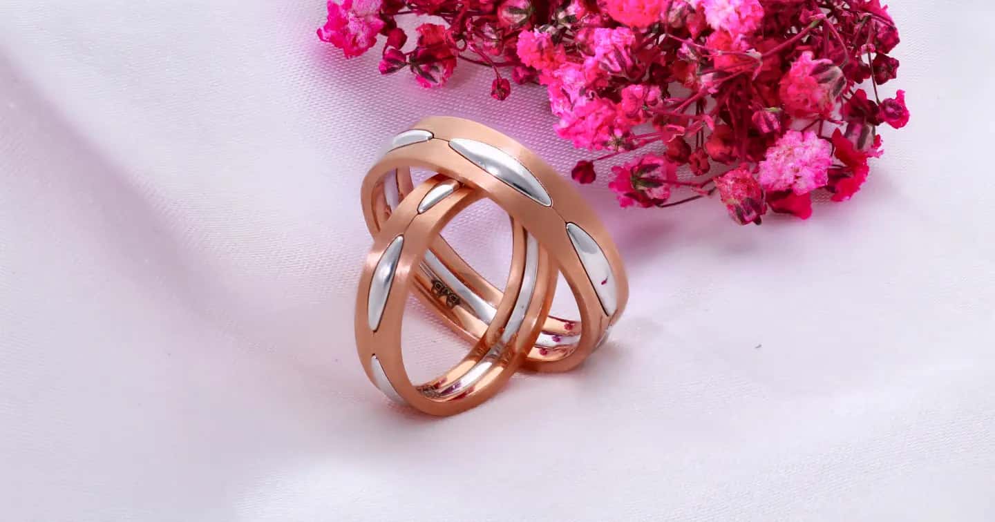 Gorgeous Couple Gold Rings: A Look at the Most Popular Designs