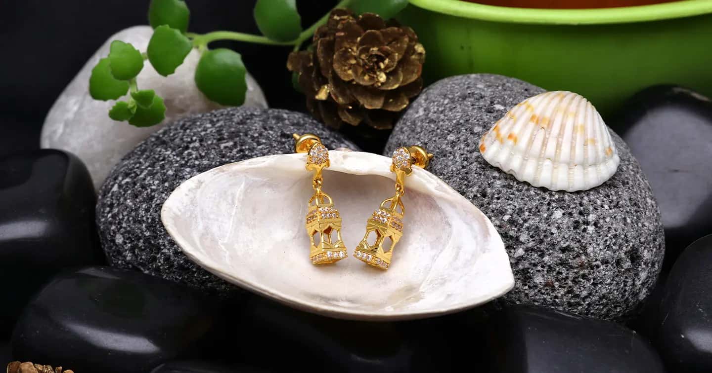 The Trendiest and Most Extraordinary Gold earrings designed for any occasion