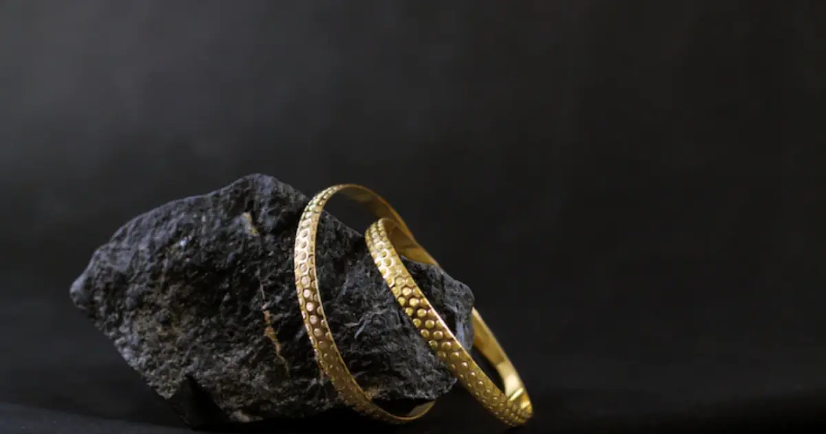 Our Stunning Jewellery Trends to Shop Before the End of the Year 2022